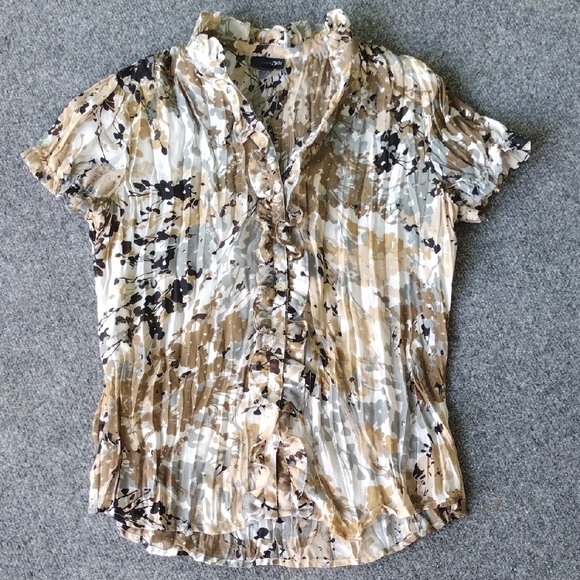 Zara Women's Ruffled Blouse - Cream and Black - Picture 3 of 13